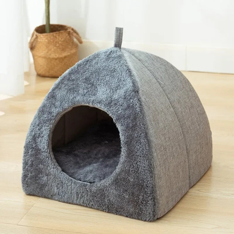 Triangle Closed Cat House Bed