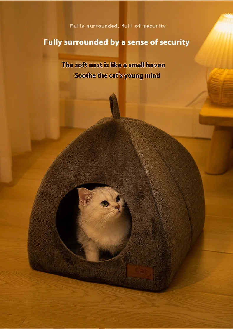 Triangle Closed Cat House Bed